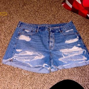 American Eagle Distressed Shorts Size 14